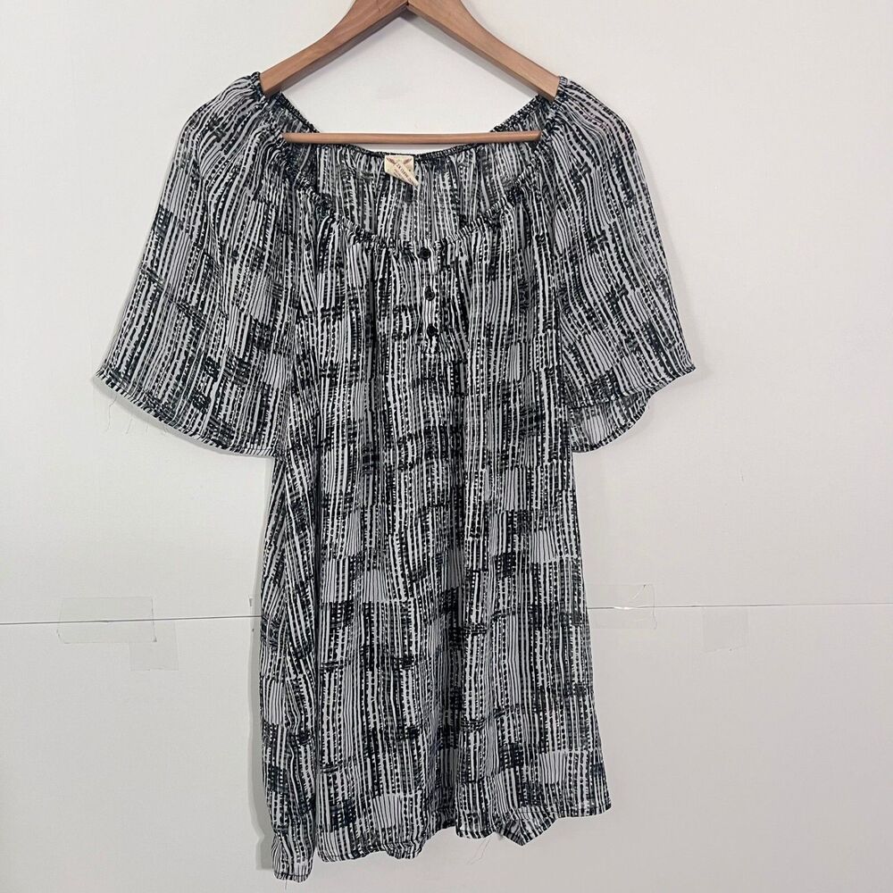 Faded Glory Womens Blouse Shirt Top Size 2X Grey Striped Henley Scoop Neck
